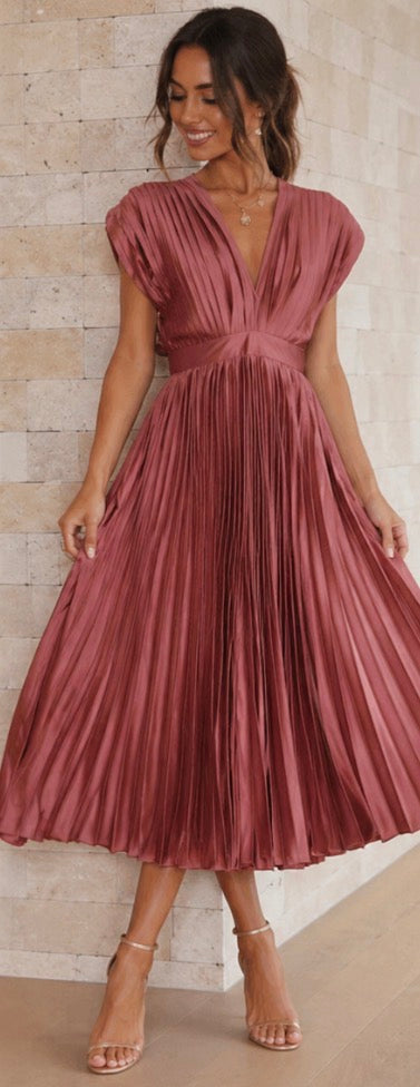 Claire | Timeless Pleated Midi Dress